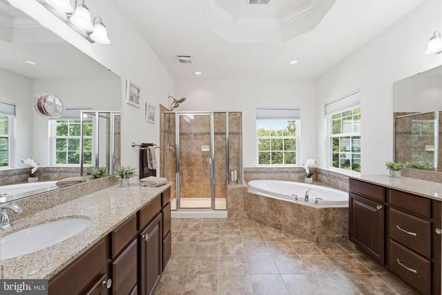13722 ABBEY MANOR LN, Gainesville, VA 20155