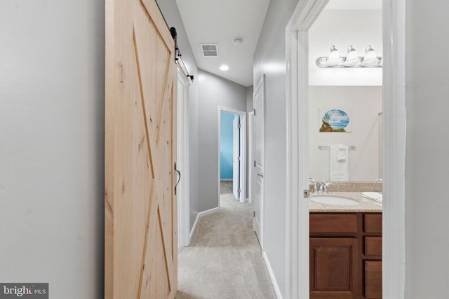 13722 ABBEY MANOR LN, Gainesville, VA 20155