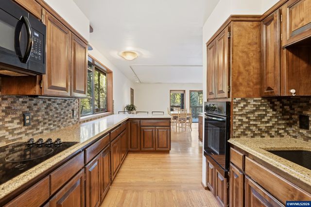 34880 NE Corral Creek Rd, Newberg, OR 97312