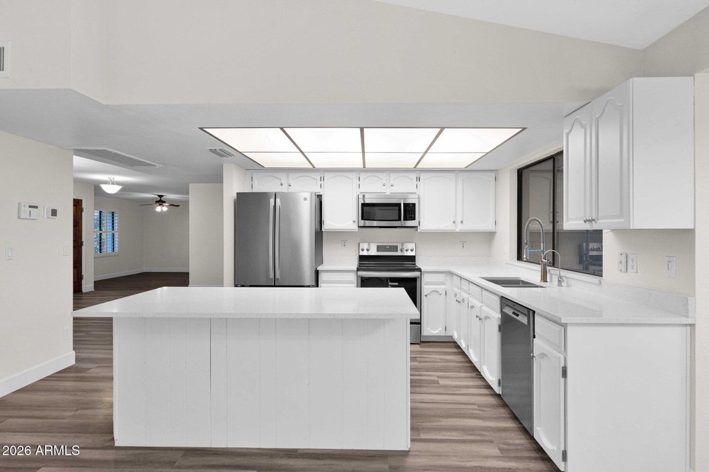 Image 12 of property listing at 603 W STRAFORD Drive, Chandler, AZ 85225