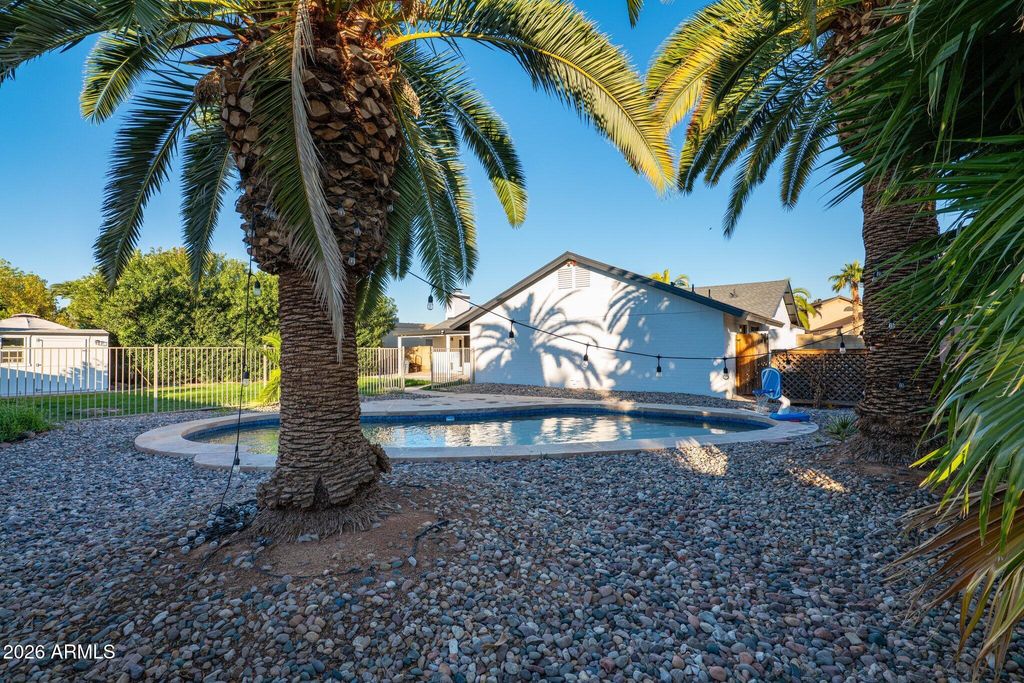 Image 30 of property listing at 603 W STRAFORD Drive, Chandler, AZ 85225