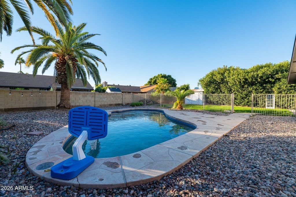 Image 31 of property listing at 603 W STRAFORD Drive, Chandler, AZ 85225