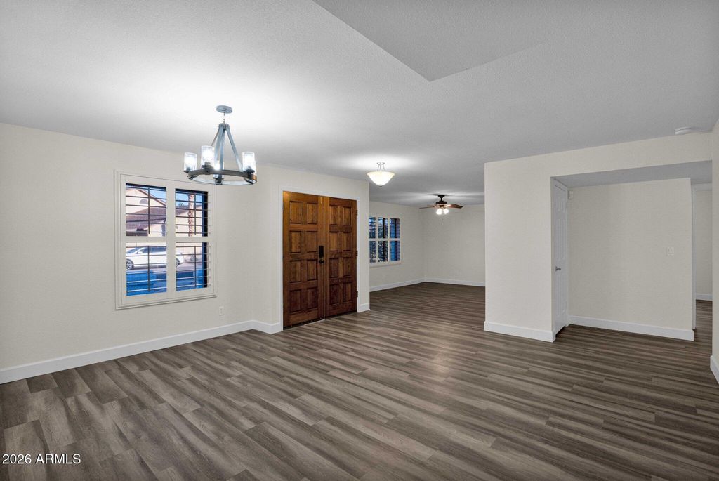 Image 4 of property listing at 603 W STRAFORD Drive, Chandler, AZ 85225