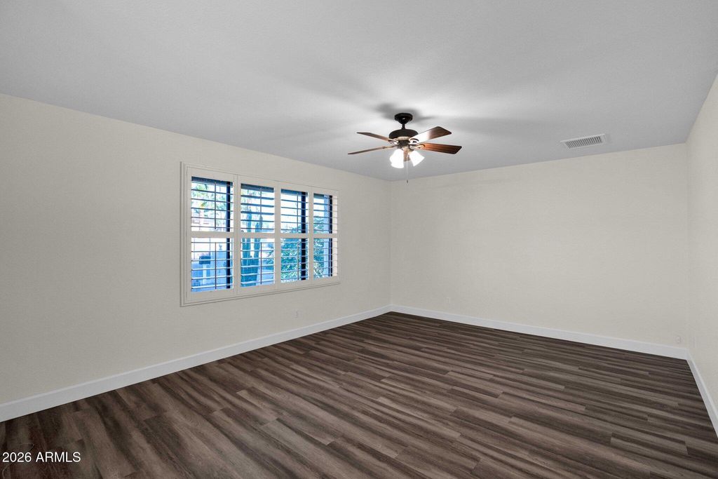 Image 5 of property listing at 603 W STRAFORD Drive, Chandler, AZ 85225