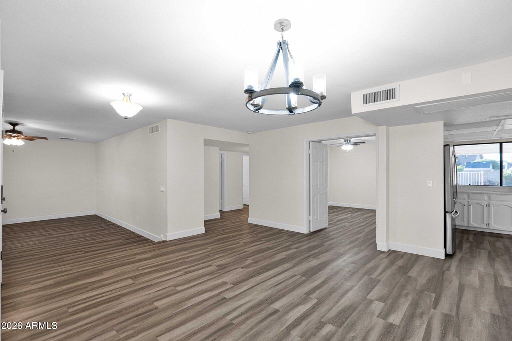 Image 8 of property listing at 603 W STRAFORD Drive, Chandler, AZ 85225