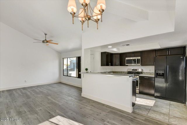 9221 N 59TH Avenue 218, Glendale, AZ 85302