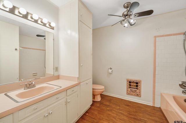 559 Elm St, Frankston, TX 75763