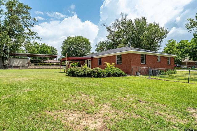 559 Elm St, Frankston, TX 75763