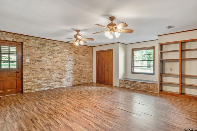 559 Elm St, Frankston, TX 75763