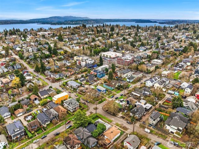 2614 E Pike, Seattle, WA 98122