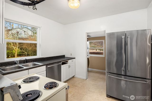 2614 E Pike, Seattle, WA 98122