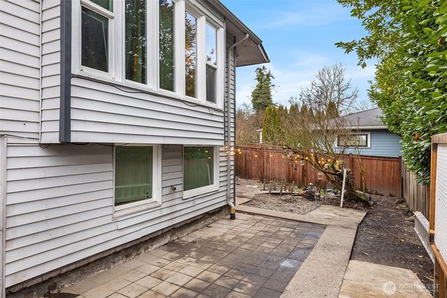 2614 E Pike, Seattle, WA 98122