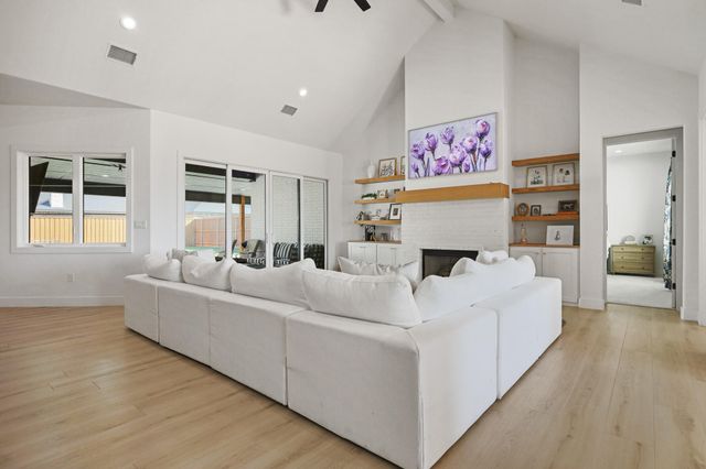 11209 Grover Avenue, Lubbock, TX 79424