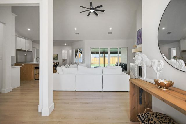 11209 Grover Avenue, Lubbock, TX 79424