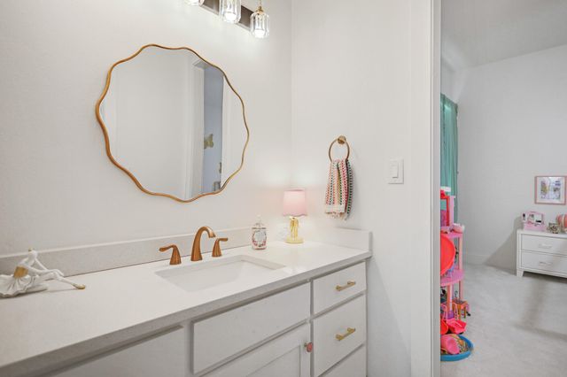 11209 Grover Avenue, Lubbock, TX 79424