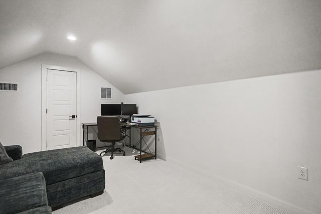 11209 Grover Avenue, Lubbock, TX 79424