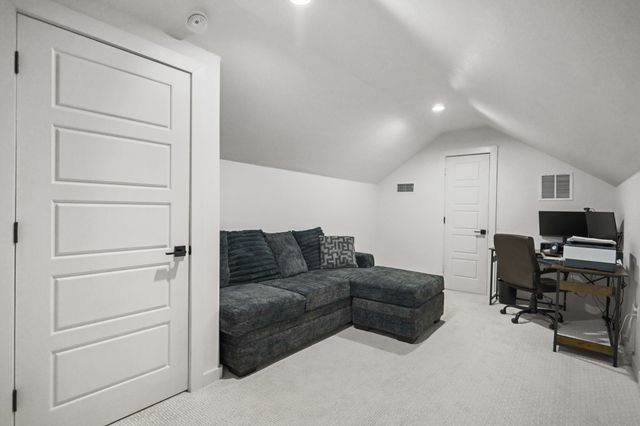 11209 Grover Avenue, Lubbock, TX 79424