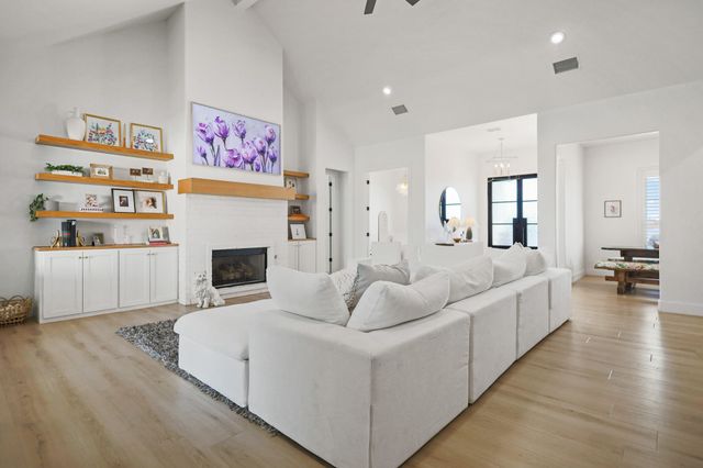 11209 Grover Avenue, Lubbock, TX 79424