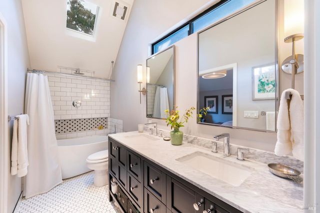 1430 Wallis Ct, St. Helena, CA 94574