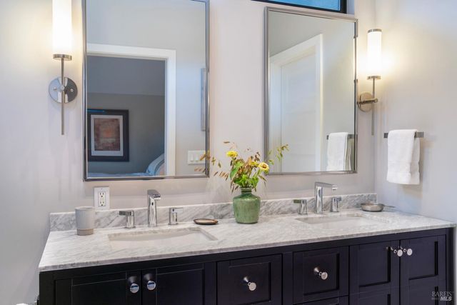 1430 Wallis Ct, St. Helena, CA 94574