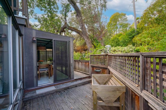 1430 Wallis Ct, St. Helena, CA 94574