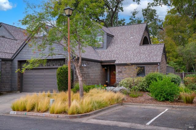 1430 Wallis Ct, St. Helena, CA 94574