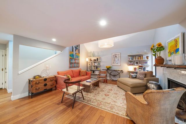 1430 Wallis Ct, St. Helena, CA 94574