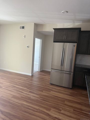 301 Main Street 28, Bristol, CT 06010