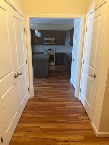 301 Main Street 28, Bristol, CT 06010