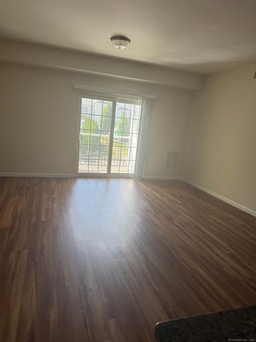 301 Main Street 28, Bristol, CT 06010