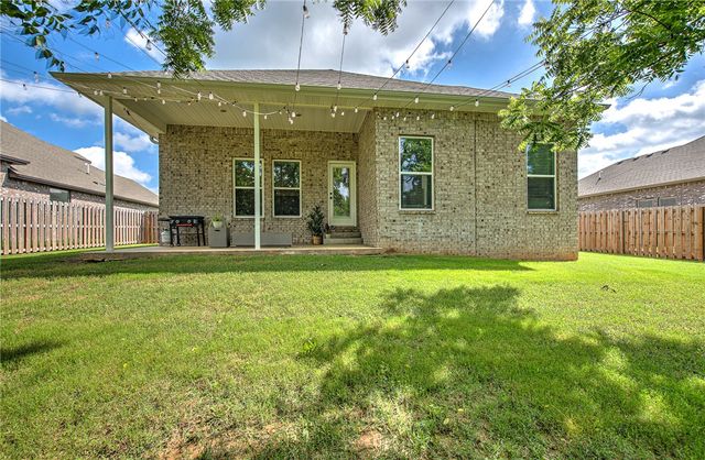 2519 Westbrook Loop, Pea Ridge, AR 72751