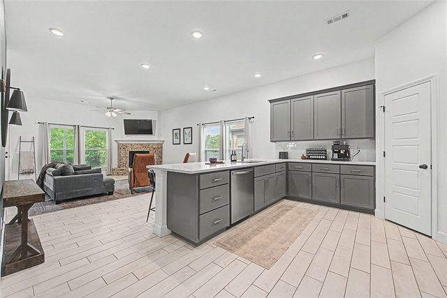 2519 Westbrook Loop, Pea Ridge, AR 72751