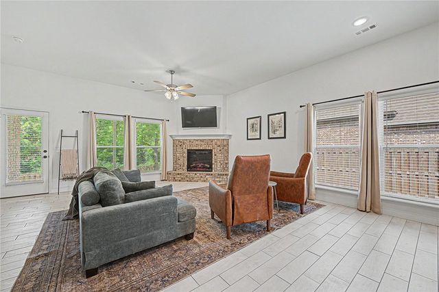 2519 Westbrook Loop, Pea Ridge, AR 72751