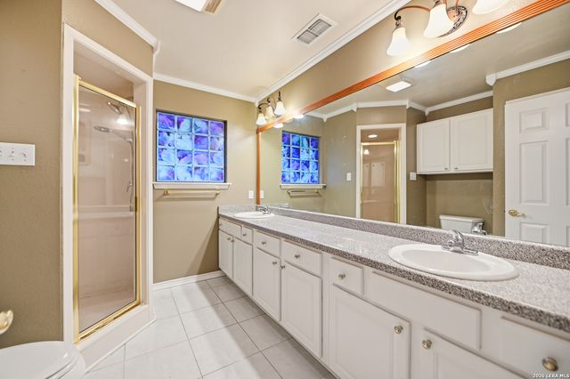 1320 CONTINENTAL DR, Pleasanton, TX 78064