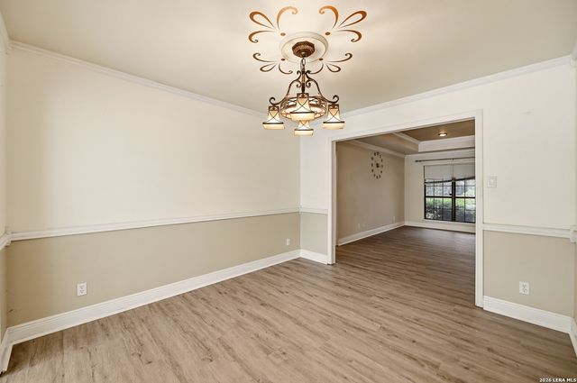 1320 CONTINENTAL DR, Pleasanton, TX 78064