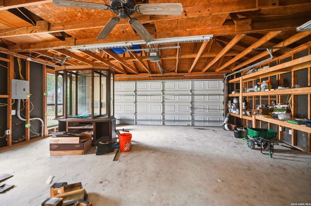 1320 CONTINENTAL DR, Pleasanton, TX 78064