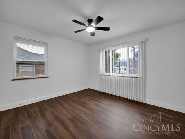 3942 Standish Avenue, Cincinnati, OH 45213