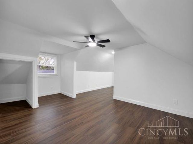 3942 Standish Avenue, Cincinnati, OH 45213