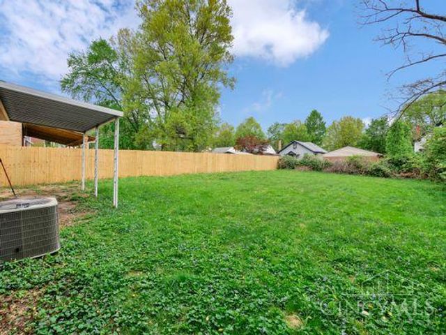 3942 Standish Avenue, Cincinnati, OH 45213