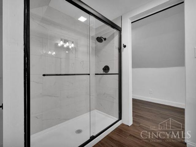 3942 Standish Avenue, Cincinnati, OH 45213
