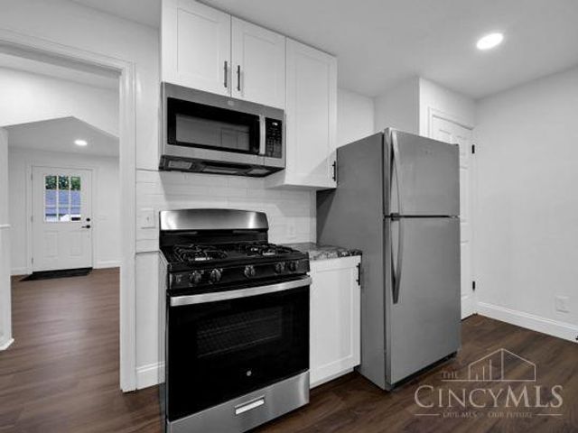 3942 Standish Avenue, Cincinnati, OH 45213