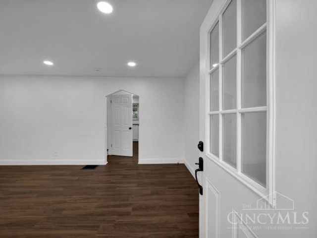 3942 Standish Avenue, Cincinnati, OH 45213