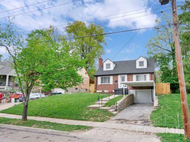 3942 Standish Avenue, Cincinnati, OH 45213
