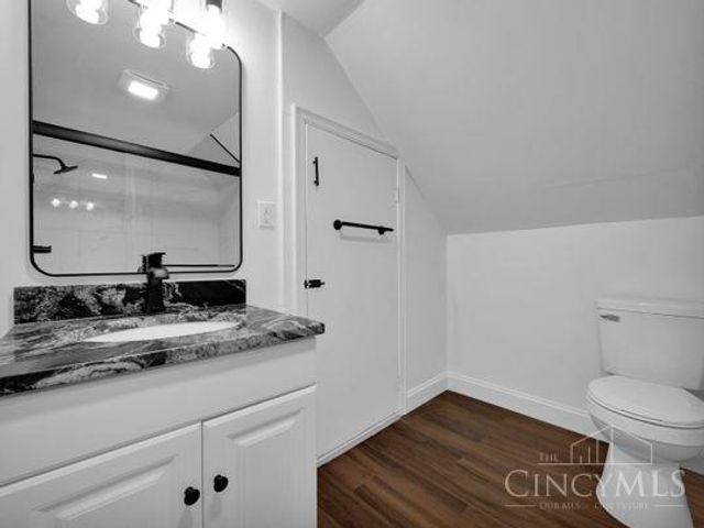 3942 Standish Avenue, Cincinnati, OH 45213