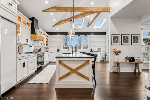 10 Jacobus Ln, Readington Twp., NJ 08822