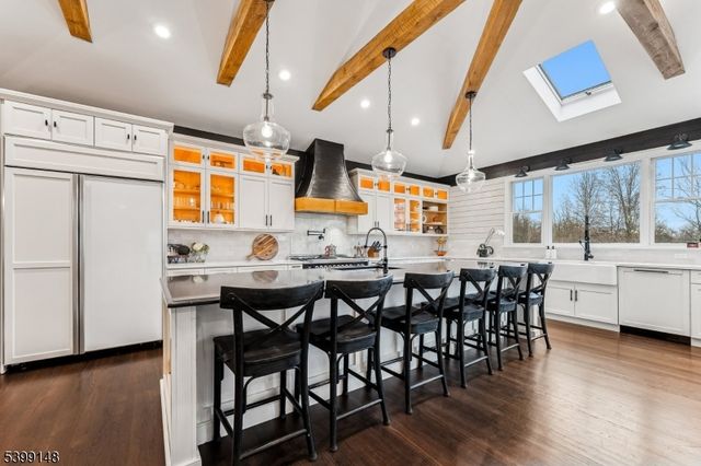 10 Jacobus Ln, Readington Twp., NJ 08822