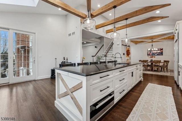 10 Jacobus Ln, Readington Twp., NJ 08822