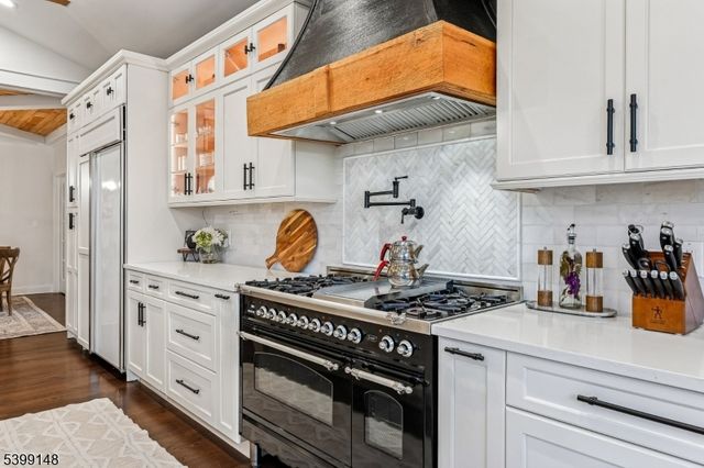 10 Jacobus Ln, Readington Twp., NJ 08822