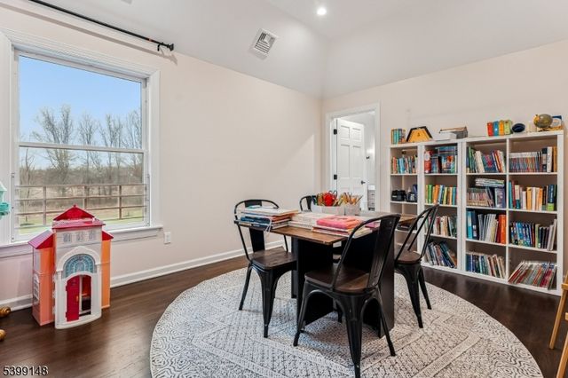 10 Jacobus Ln, Readington Twp., NJ 08822