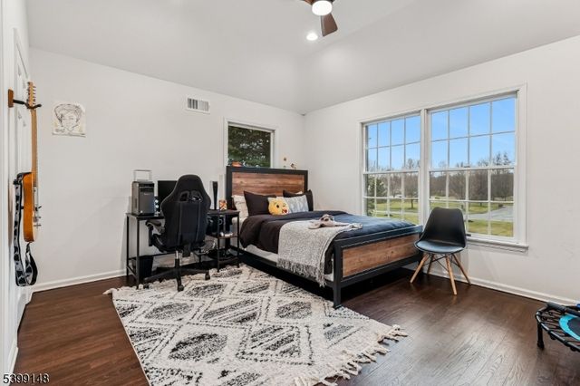 10 Jacobus Ln, Readington Twp., NJ 08822